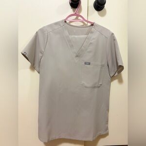 Figs Women's Short Sleeve V-Neck Scrub Top - Taupe